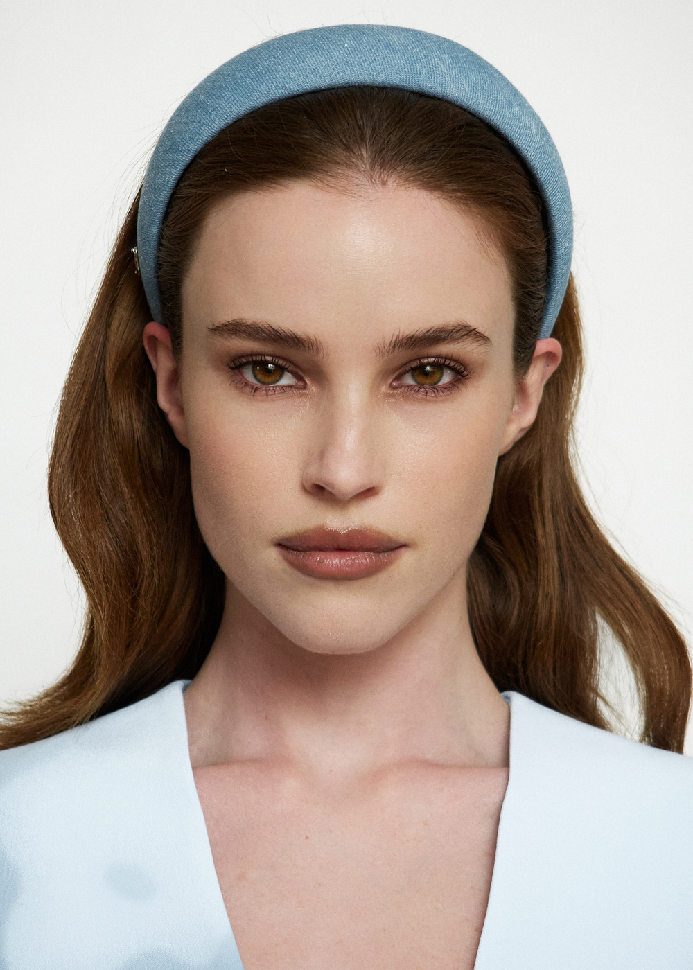 Ободок объемный из голубой джинсы