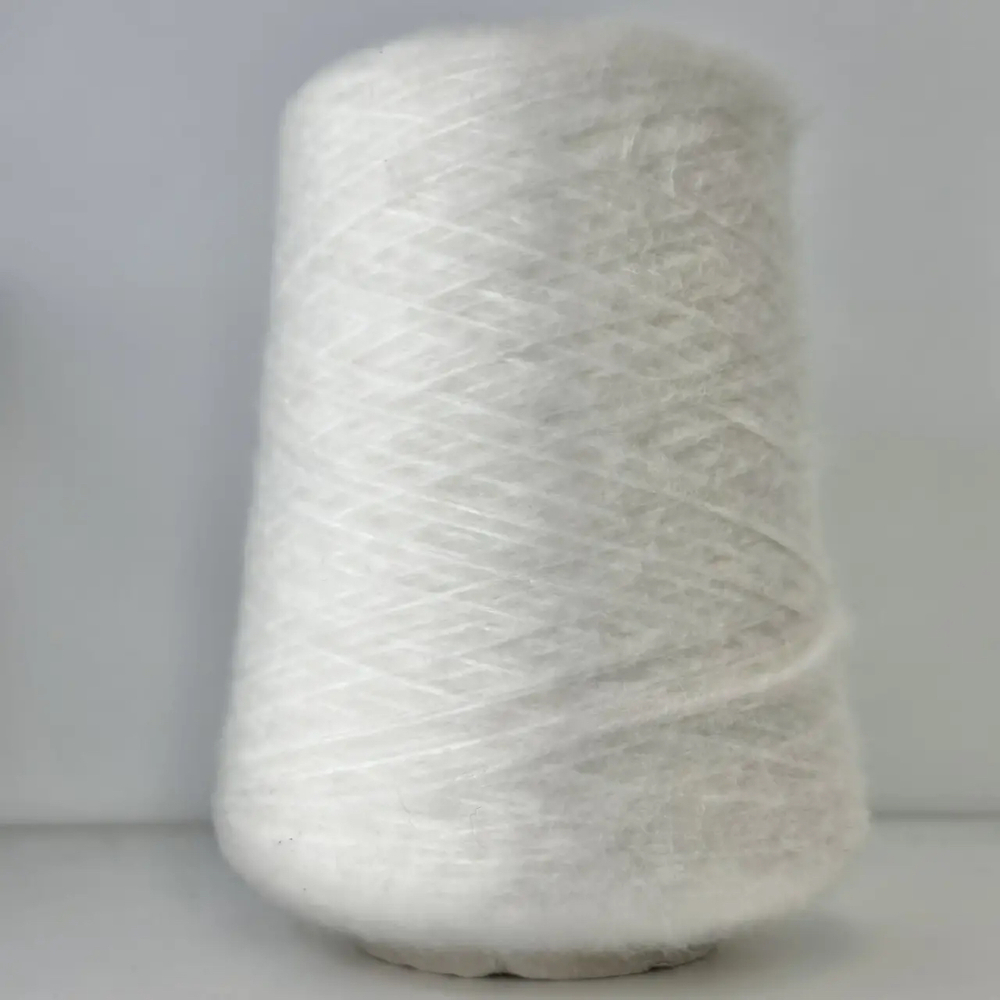 FUZZY - E. Miroglio; 75% вспушенный меринос, 25% п/а; 380м/100гр; col. 94H, цвет: белый камень; 715