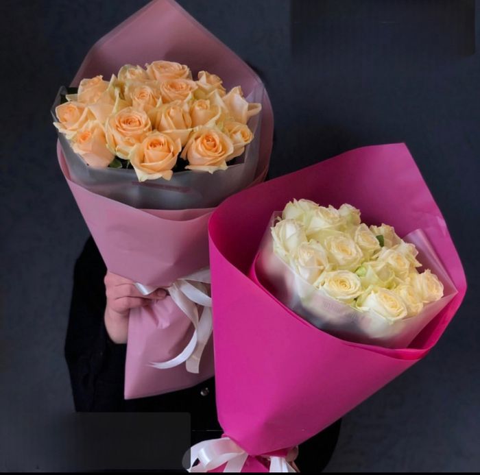 Букет из 15 голландских роз 50 см с оформлением (цвет роз на выбор)  #1745