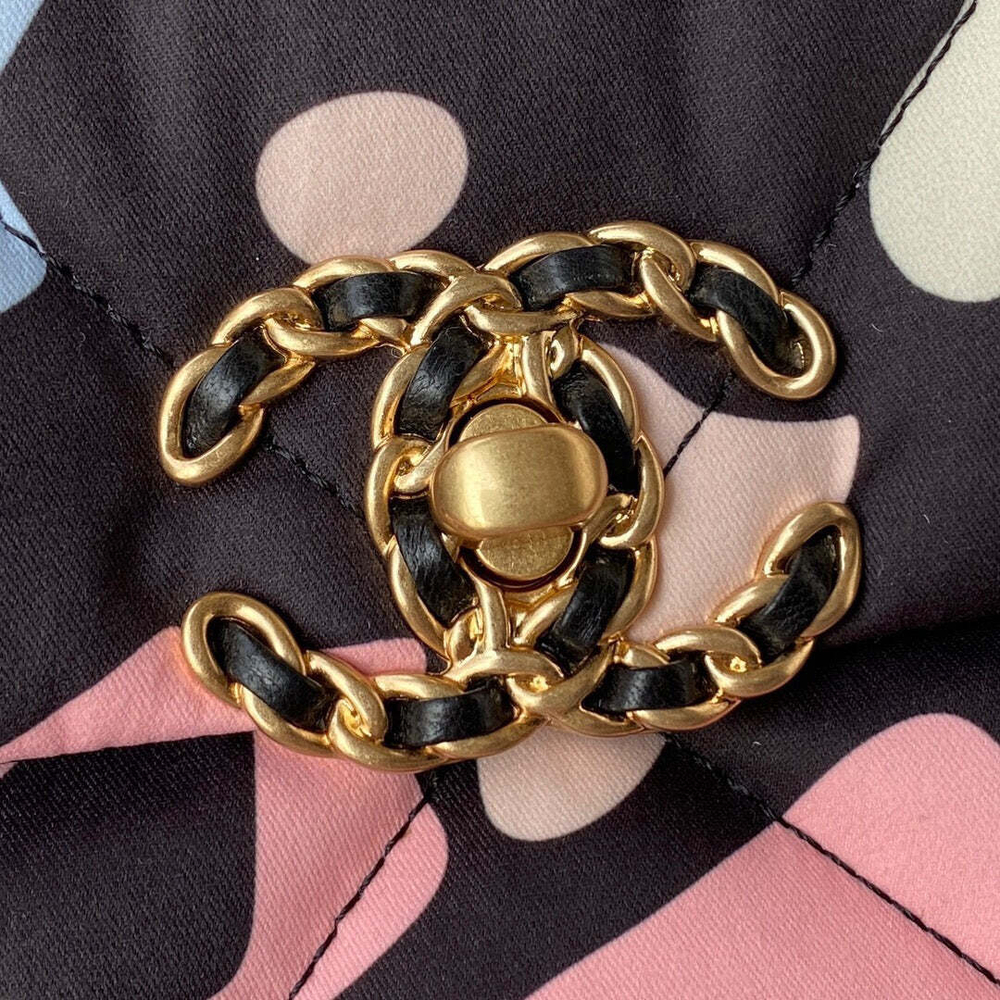 Chanel 19 30 cm