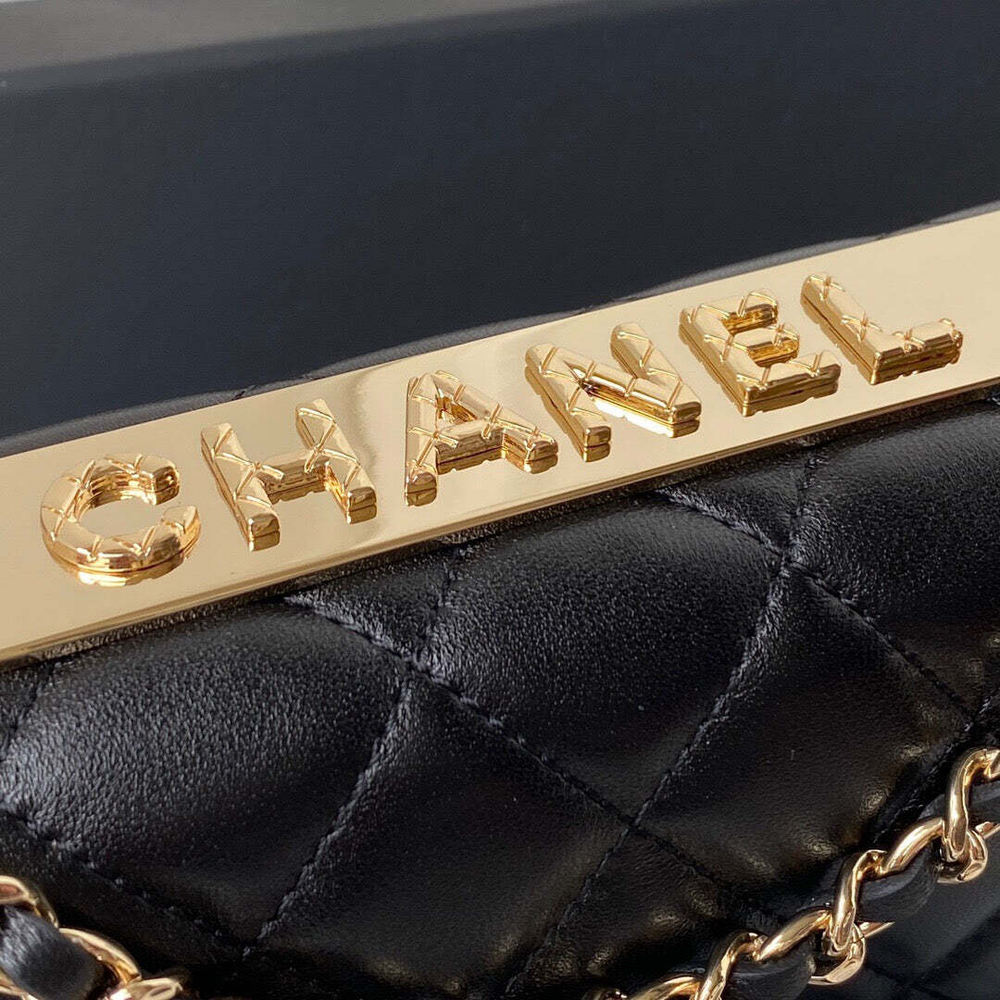 Chanel Woc