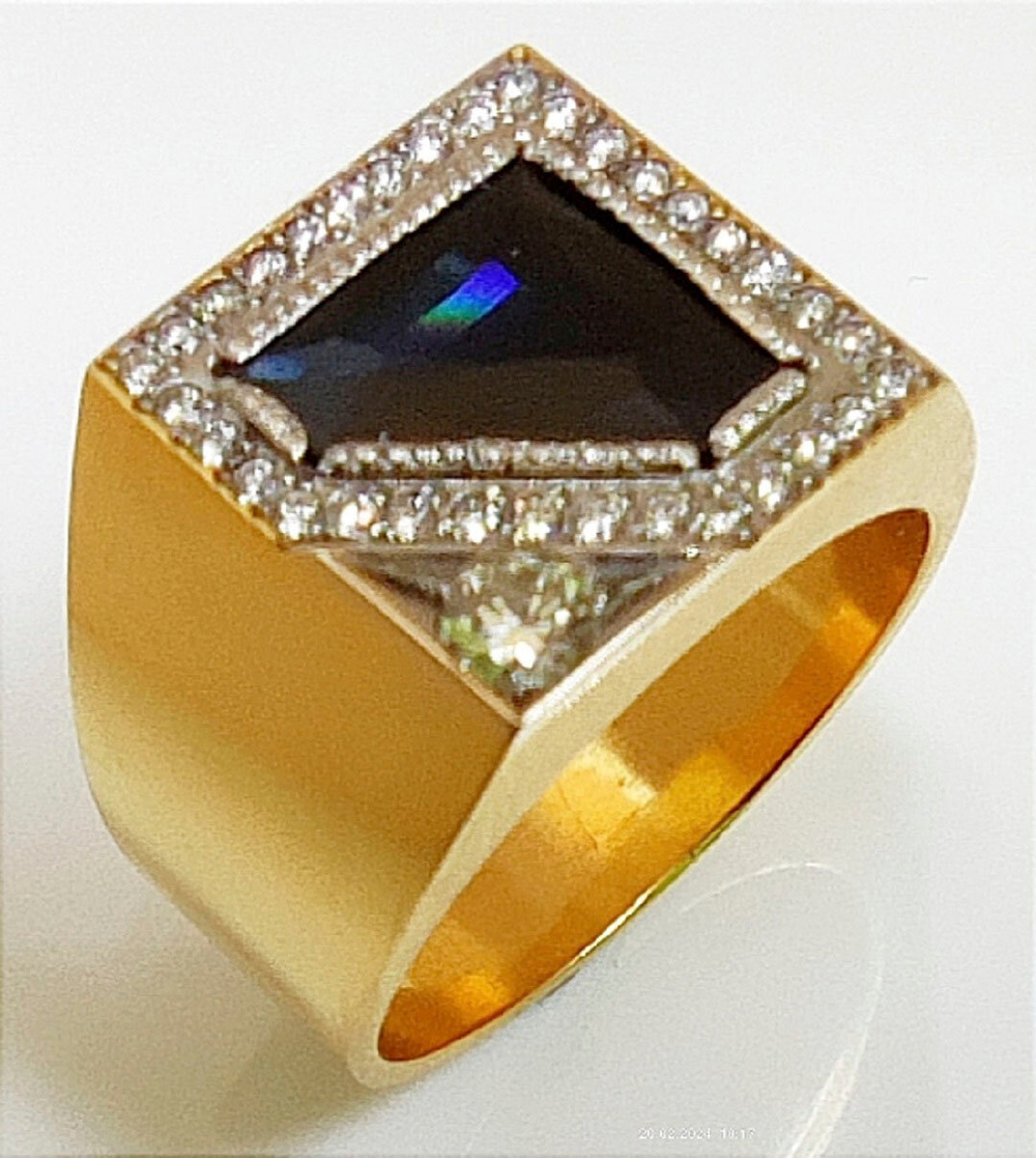 Печатка Эстерелла золото 750, сапфир, бриллианты