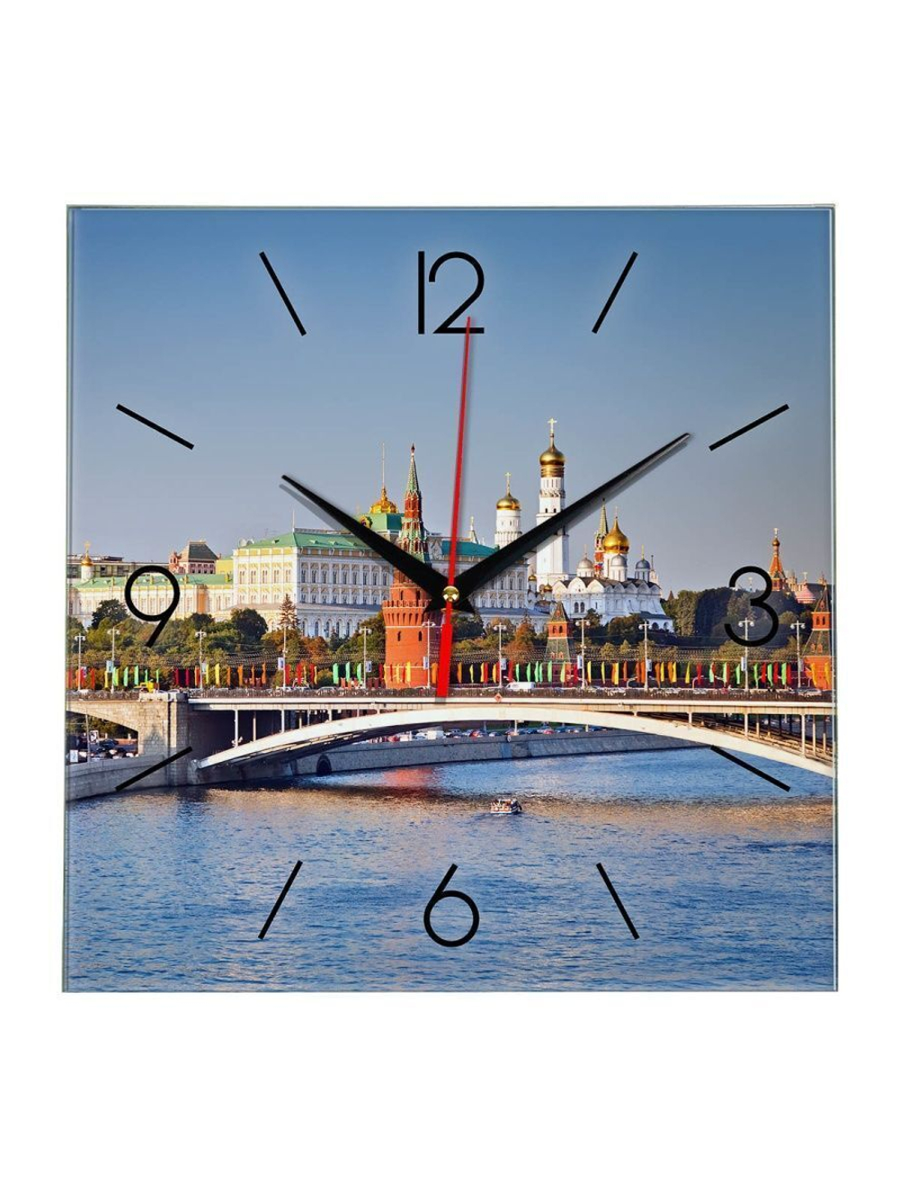 Часы с видом на Кремль Москва 18 02