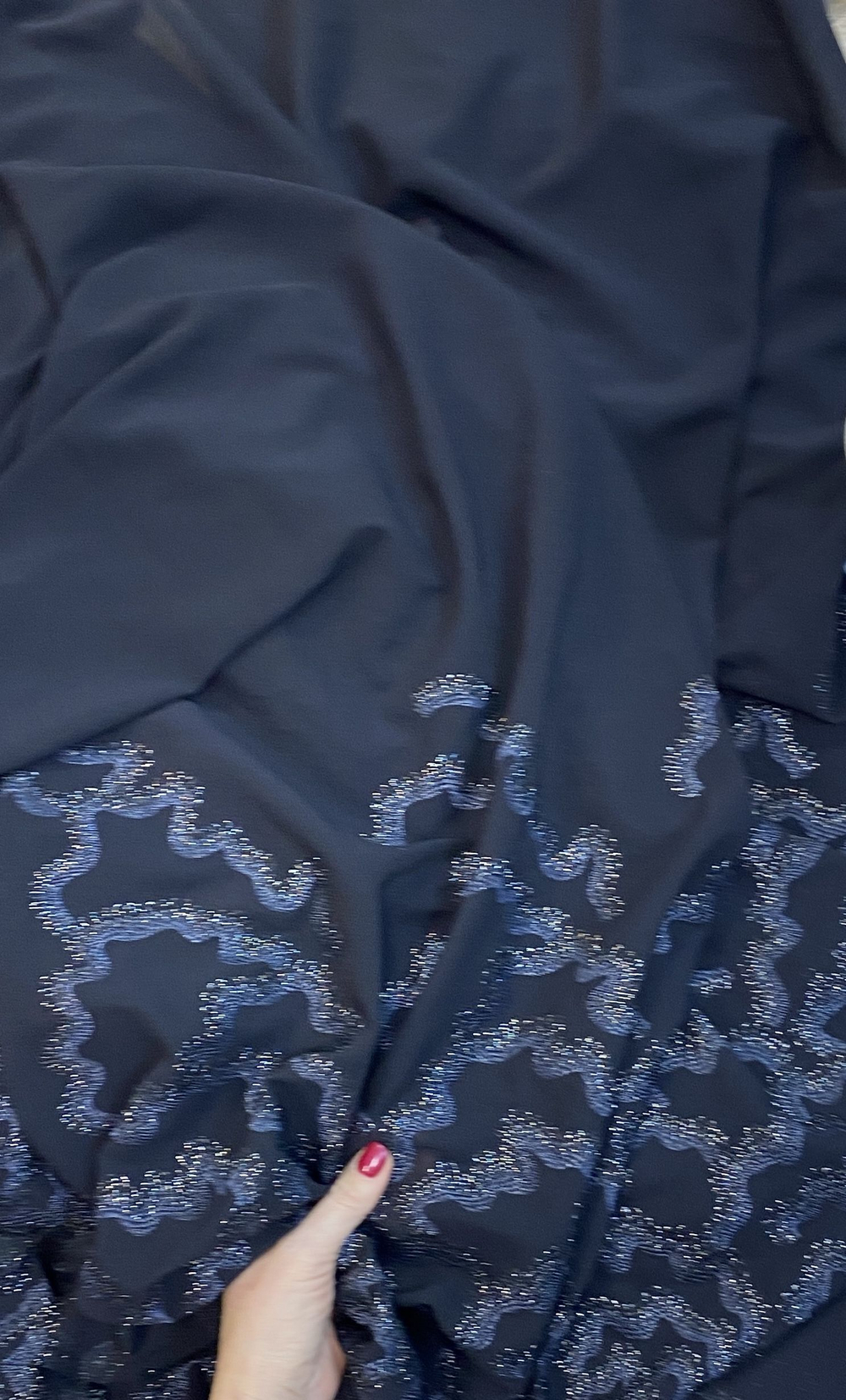 Ткань  натуральный шелк 100%с вышивкой (Италия) ш-120см  цена за 1м