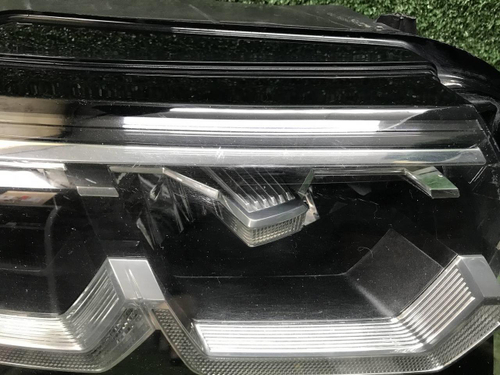 Битая Фара правая VW Teramont (2017-2022) LED