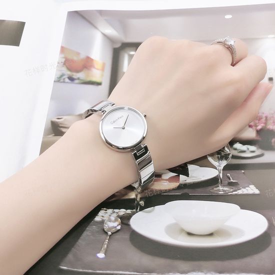 Женские швейцарские часы Calvin Klein K8G23146