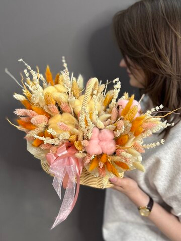 Корзина с сухоцветами