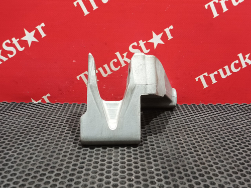 Кронштейн цилиндра подъема кабины 2018г.