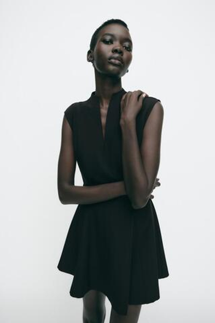 ZARA МИНИ-ПЛАТЬЕ ИЗ КРЕПА БЕЗ РУКАВОВ, ЧЕРНЫЙ