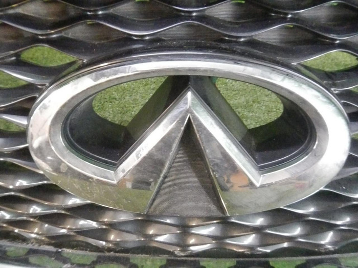 Решетка радиатора Infiniti QX70 (2013-2017)