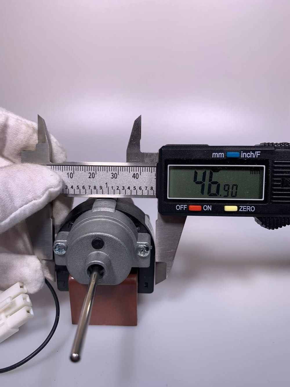 Мотор вентилятора для холодильника DAEWOO, BOSCH 601067, D4612AAA21