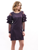 Платье с воланами на рукавах