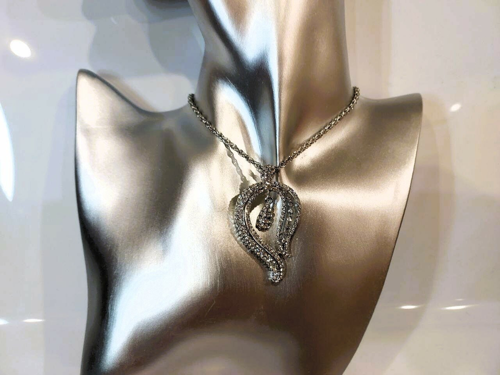 Серьги и колье.  Комплект бижутерии женский. Набор, комплект  " Алмазный тюльпан"