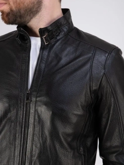 Кожаная куртка демисезонная