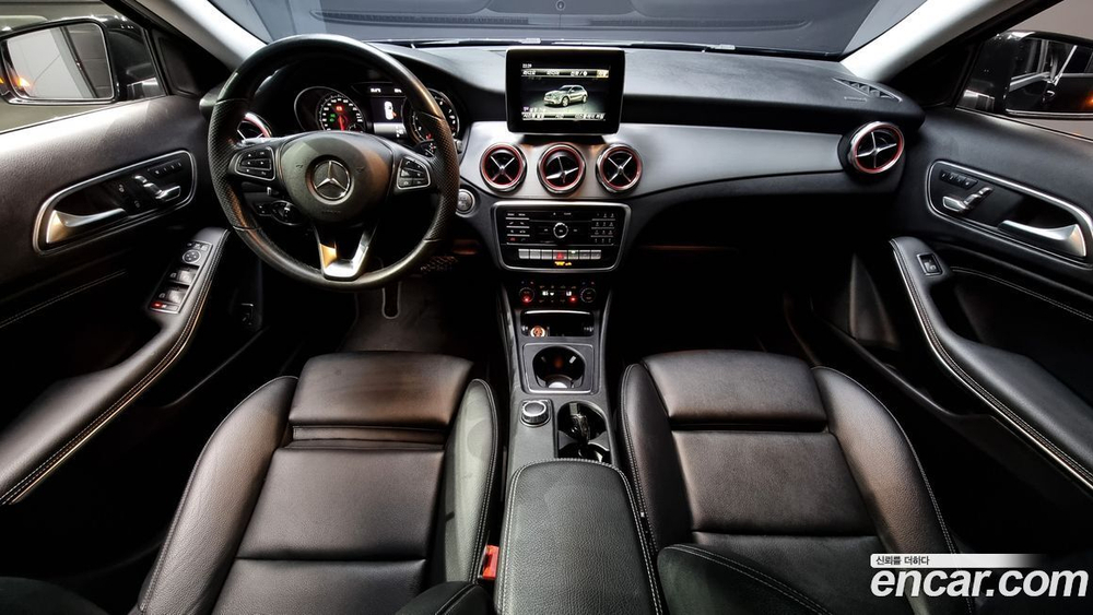 Mercedes-Benz GLA-Class X156 GLA220 (08.2019)