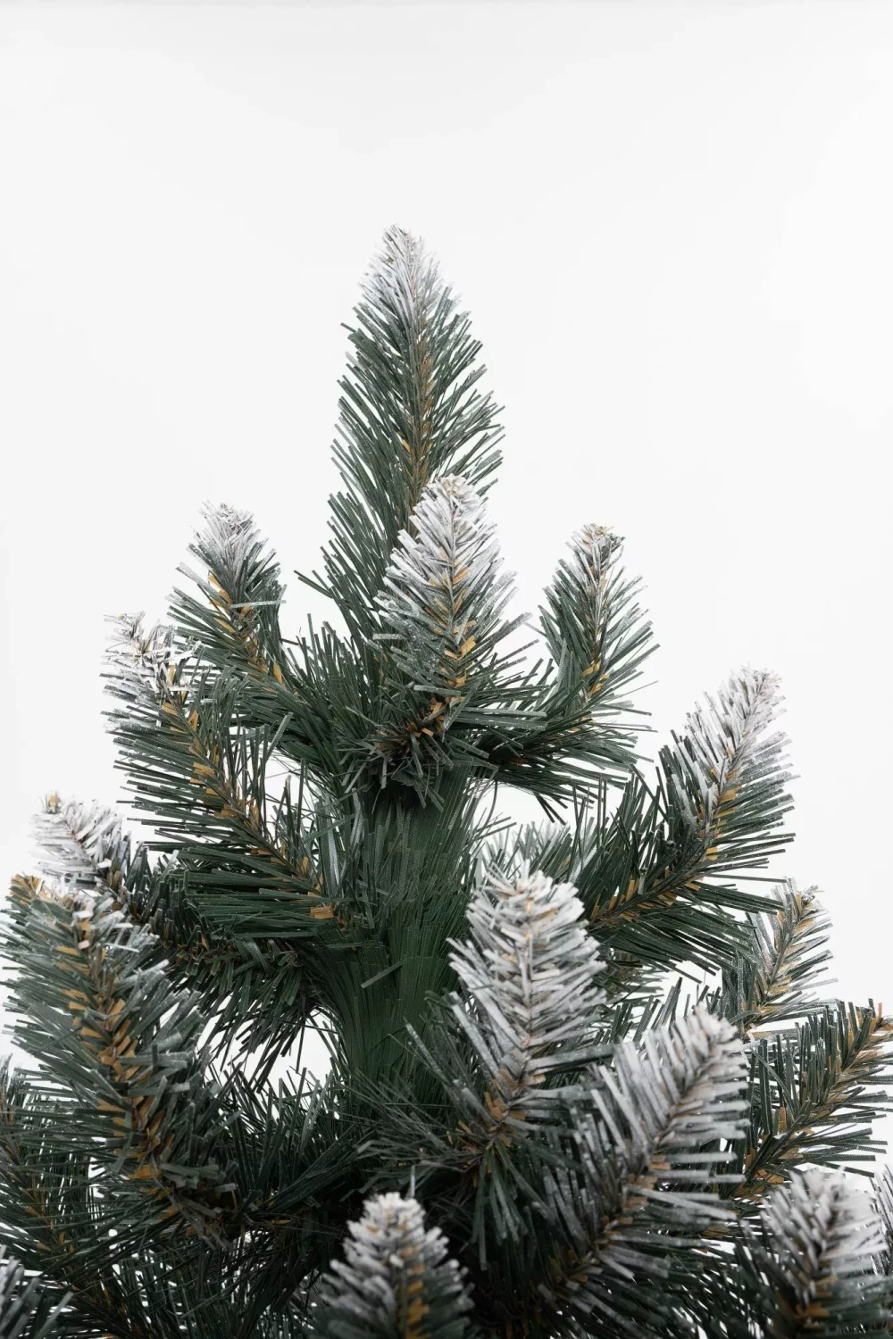 Искусственная елка Костромская иней 210 см., мягкая хвоя ПВХ, ЕлкиТорг (250210)