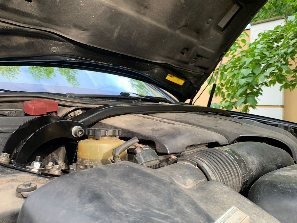 Распорка передних стоек Lexus SC430, Lexus GS 2 и Toyota Soarer Z40 (ПОД ЗАКАЗ)