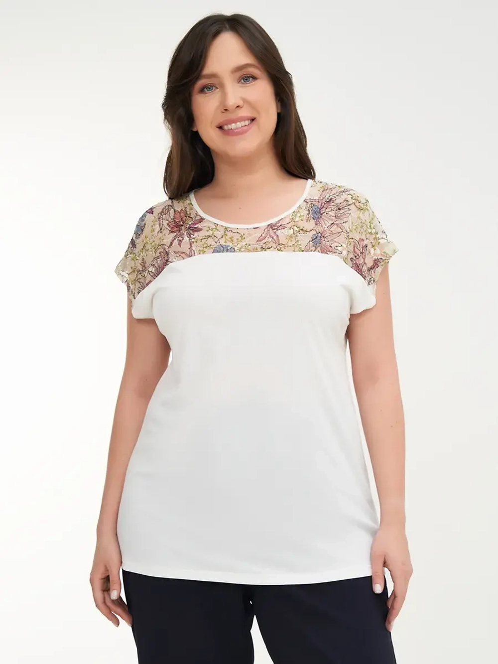 Блузка футболка с кружевом