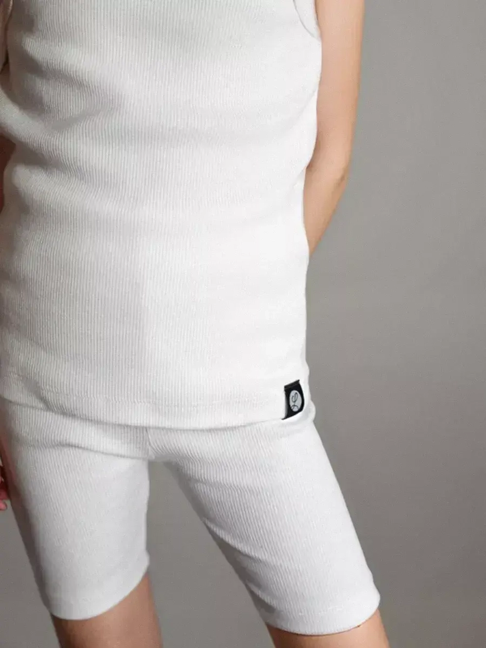 Спортивный костюм для девочки в сад