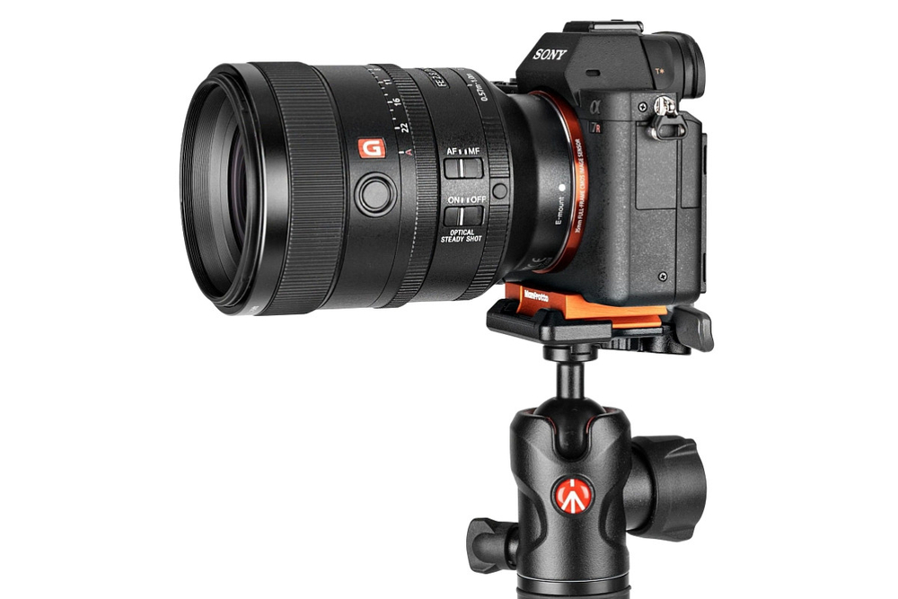 Штатив Manfrotto MKBFRLA-BH Befree Advanced Lever Alpha с головой