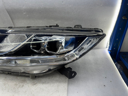 Оригинальная LED фара Honda Crosstour