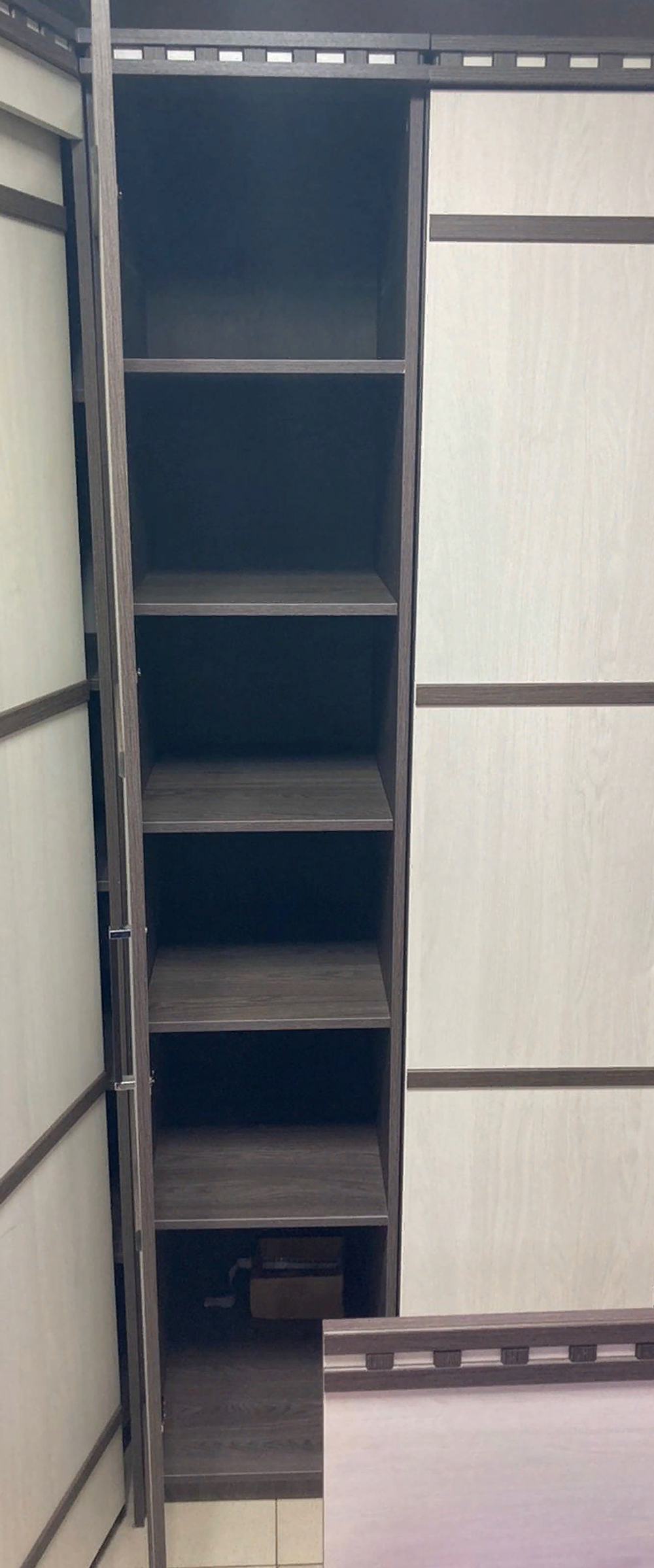 Пенал Ольга-13 ЛДСП шкаф 1-но дв для белья ясень анкор темн/ясень анкор св