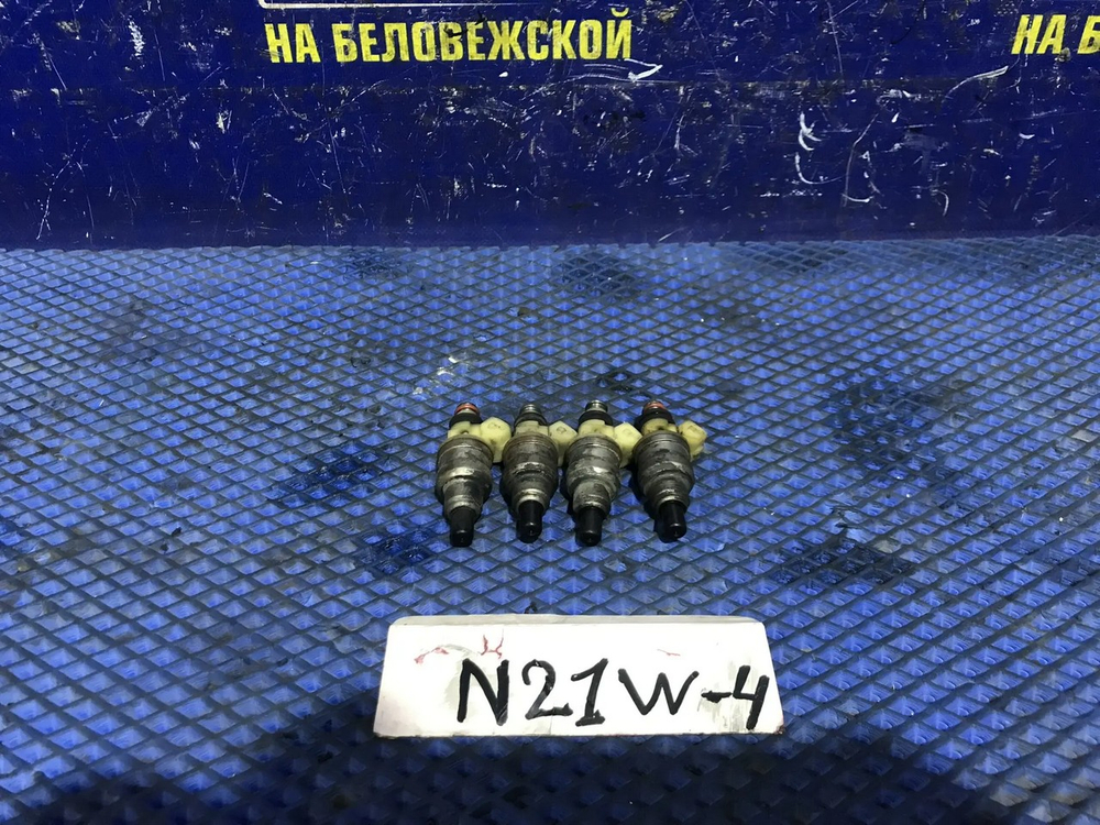 Форсунка топливная MITSUBISHI RVR 1995