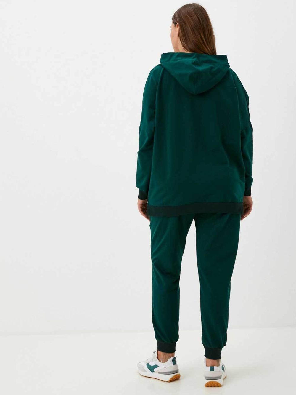 Костюм спортивный