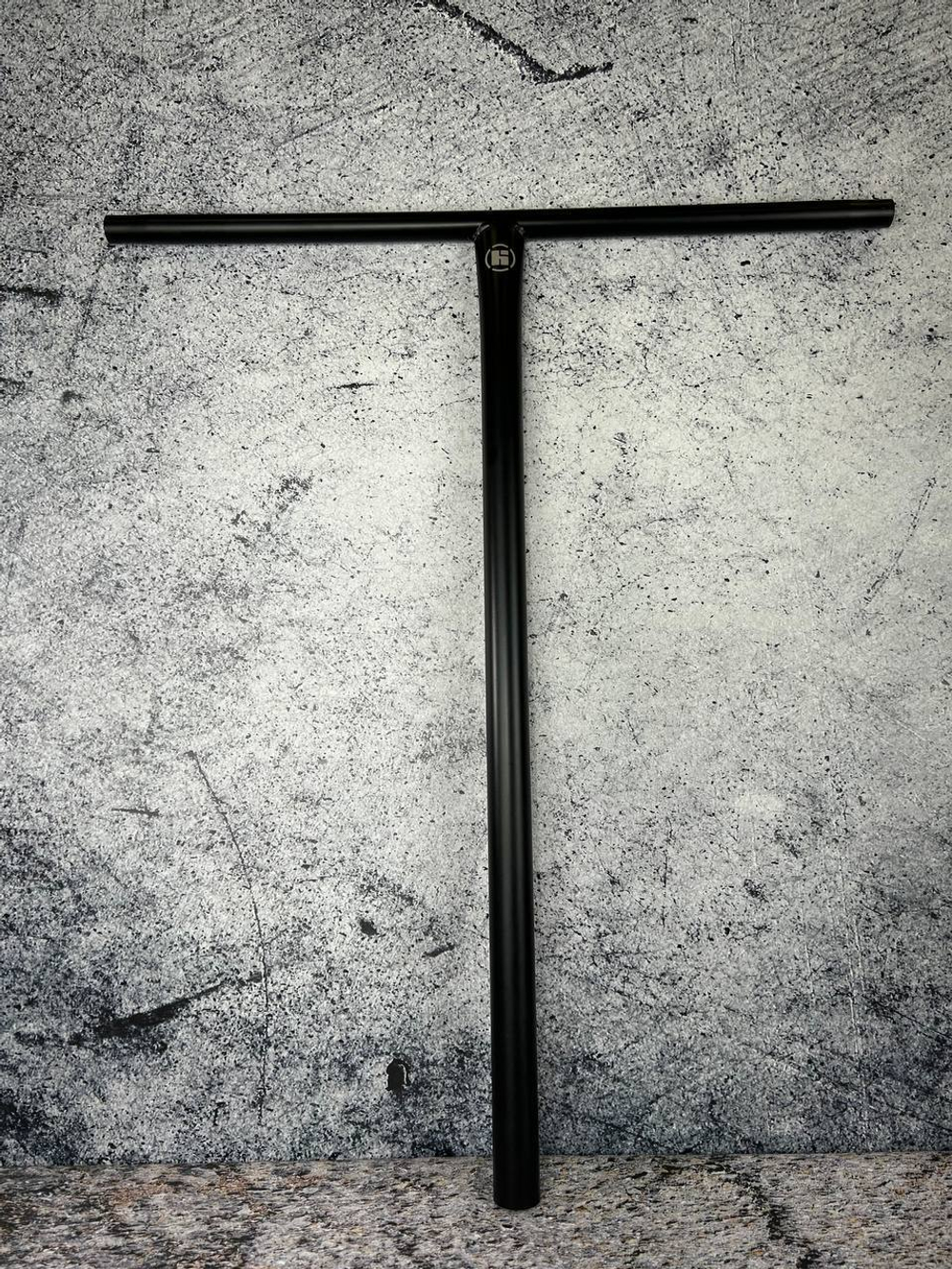 Руль HIPExtreme T-bar (баттинг) 720*610 мм, IHC 31,8 мм, черный