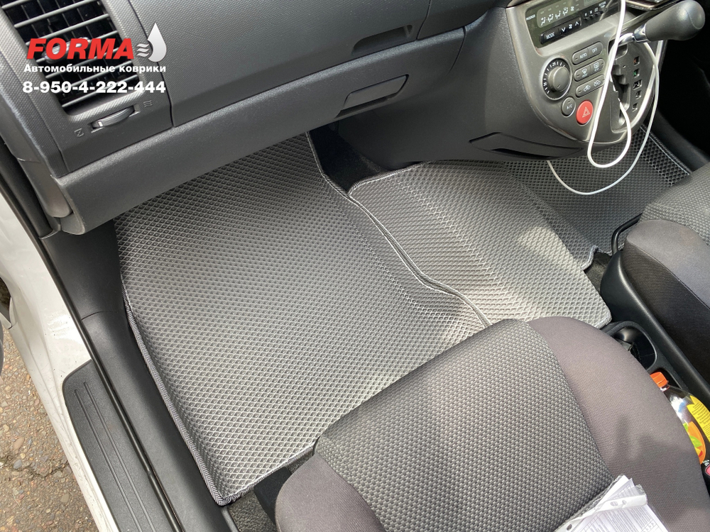 Toyota Wish 1 поколение XE10 (2003 - 2009) 4WD, правый руль