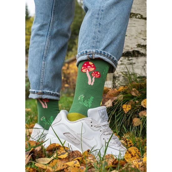 Носки "Галлюциногенная поляна. Мухоморы", р-р 38-44 (яркий зеленый)