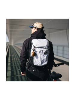 Рюкзак Naturehike CNK2300BB017 Helium 25 л белый с черным