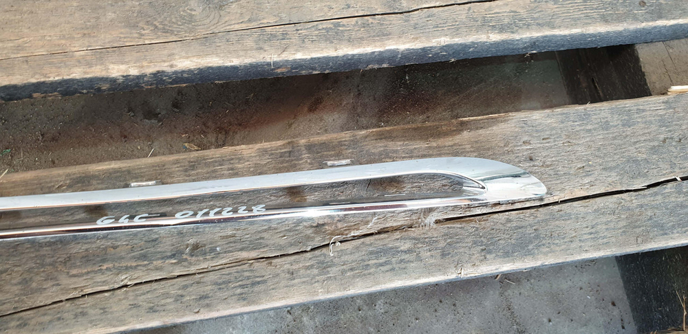 Молдинг решетки радиатора Mercedes GLC (X253) 15-19 Б/У Оригинал A2538880485