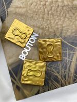 Пуговицы Скиапар. квадратные матовое золото "Замочная скважина"