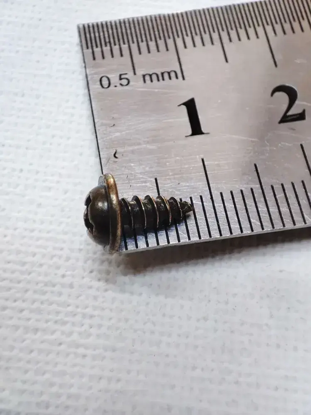 Шуруп - саморез 3*8мм декоративный (цвет - бронза) - 20 штук