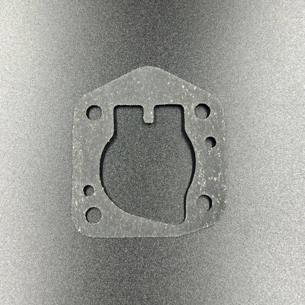 Прокладка под пластину помпы охлаждения Suzuki DF8-20(A) (PREMARINE)