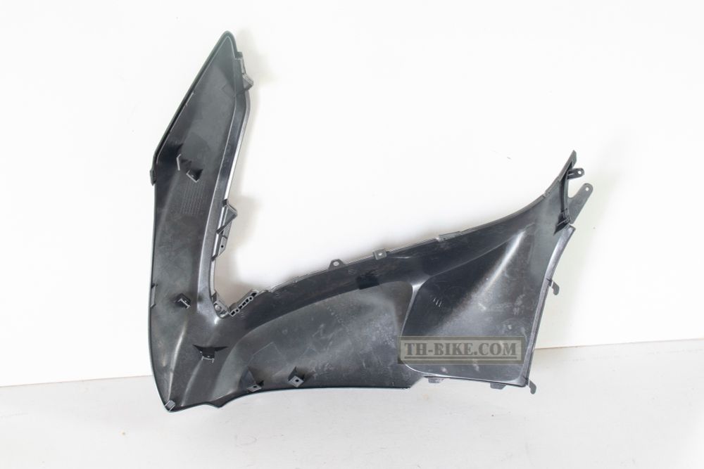 64501-KWN-902ZD. COVER, R. FR. *NHA14M*, Silver. Honda PCX.  (NHA14M SEAL SILVER METALLIC)