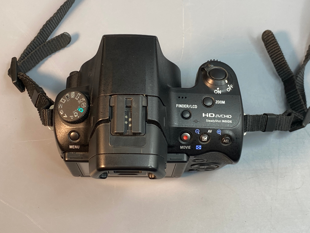 Sony Alpha SLT-A37 Kit 18-55mm 20.200 кадров