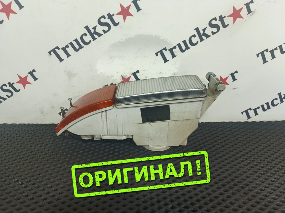 Фара противотуманная левая