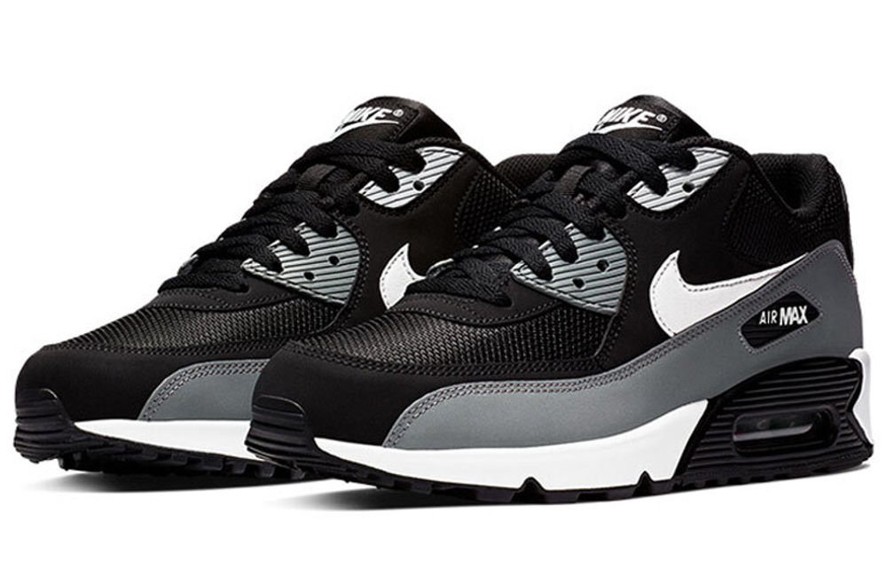 Кроссовки Nike Air Max 90 Essential