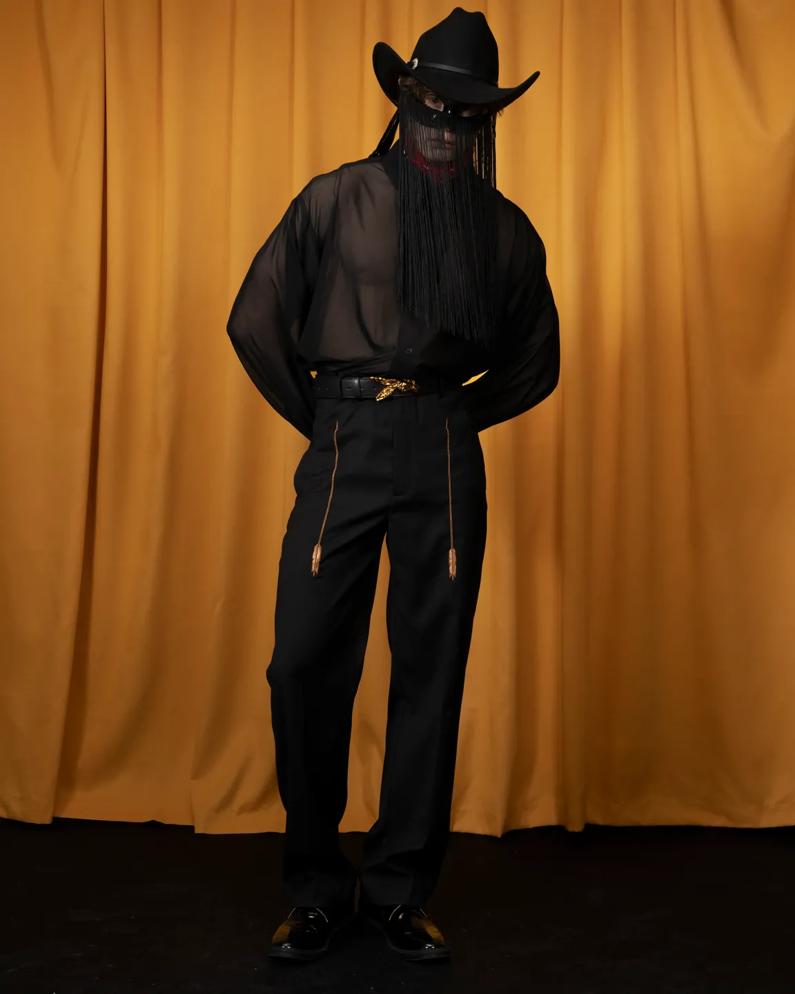 Черные брюки 