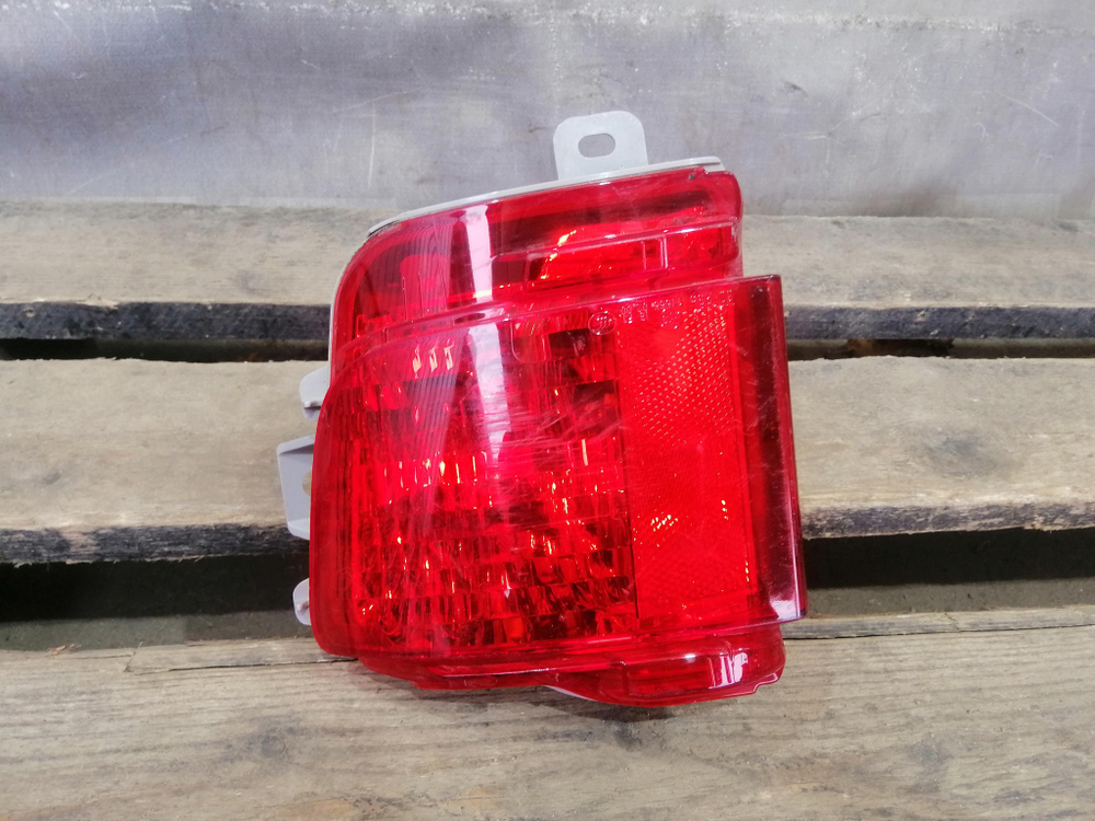 ПТФ задний правый Toyota Land Cruiser 200 15-21 Б/У Оригинал 8145760070