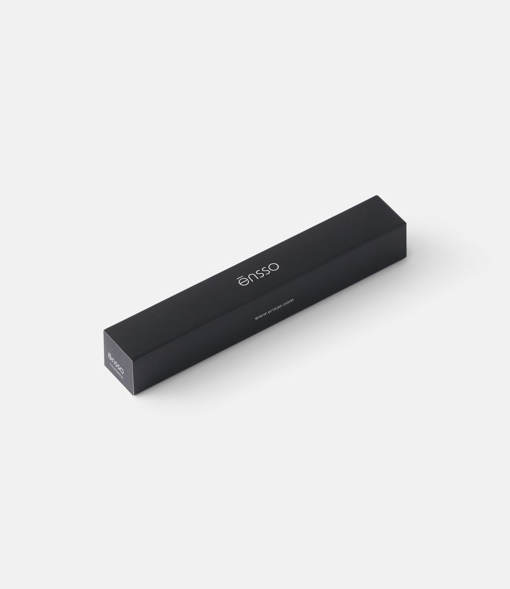 Ensso Piuma Pocket Pen Titanium — карманная перьевая ручка из титана