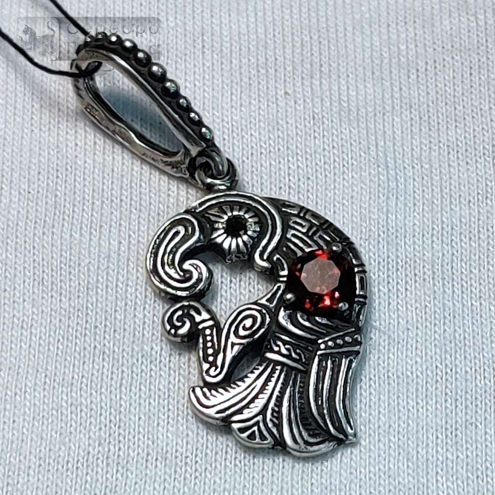 Подвеска "Ворон Морриган"