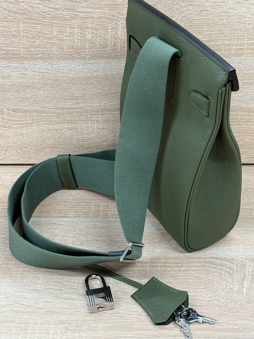 Сумка-слинг Hermes