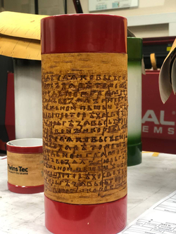 Ваза фарфоровая с берестой. Коллекция Бревно (Log)