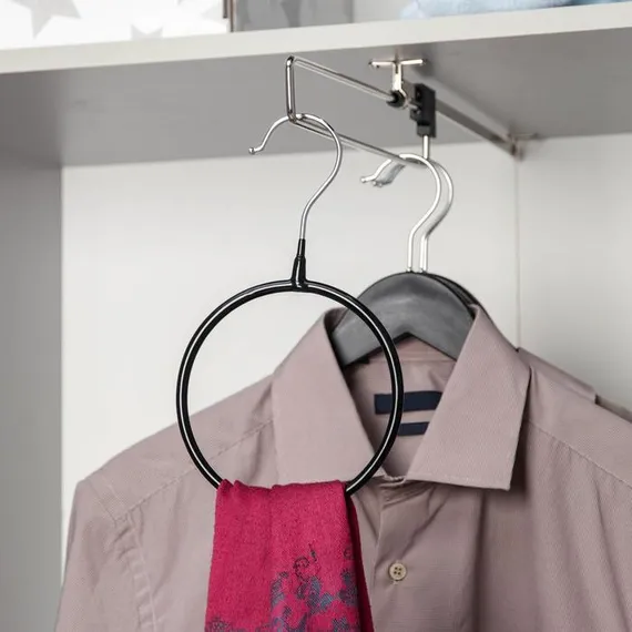 Вешалка для галстуков и шарфов Доляна, 13,5×23×0,7 см, антискользящее покрытие, цвет чёрный