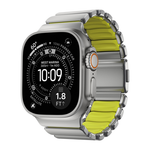 Титановый блочный браслет Nomad Stratos Band для Apple Watch 44, 45, 46 мм и Ultra 2–3 Водостойкий гибридный браслет из титана 4-го класса с алмазоподобным покрытием и фторэластомера с магнитной застёжкой. На запястье обхватом 130–200 мм