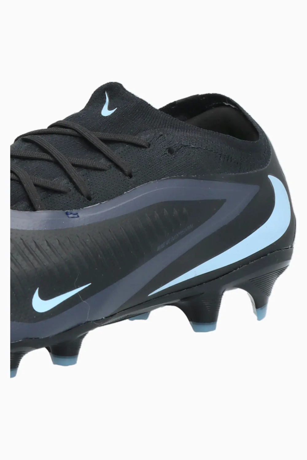 Бутсы Nike Phantom 6 Low Pro FG - черный