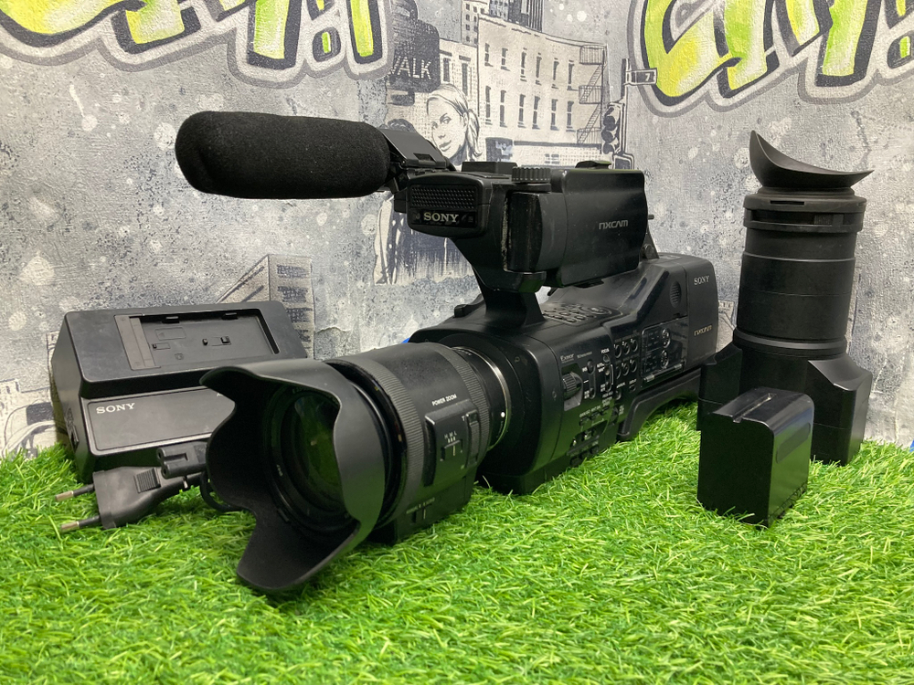 Видеокамера Sony NEX-EA50 + Slep 18-200mm / Скупка